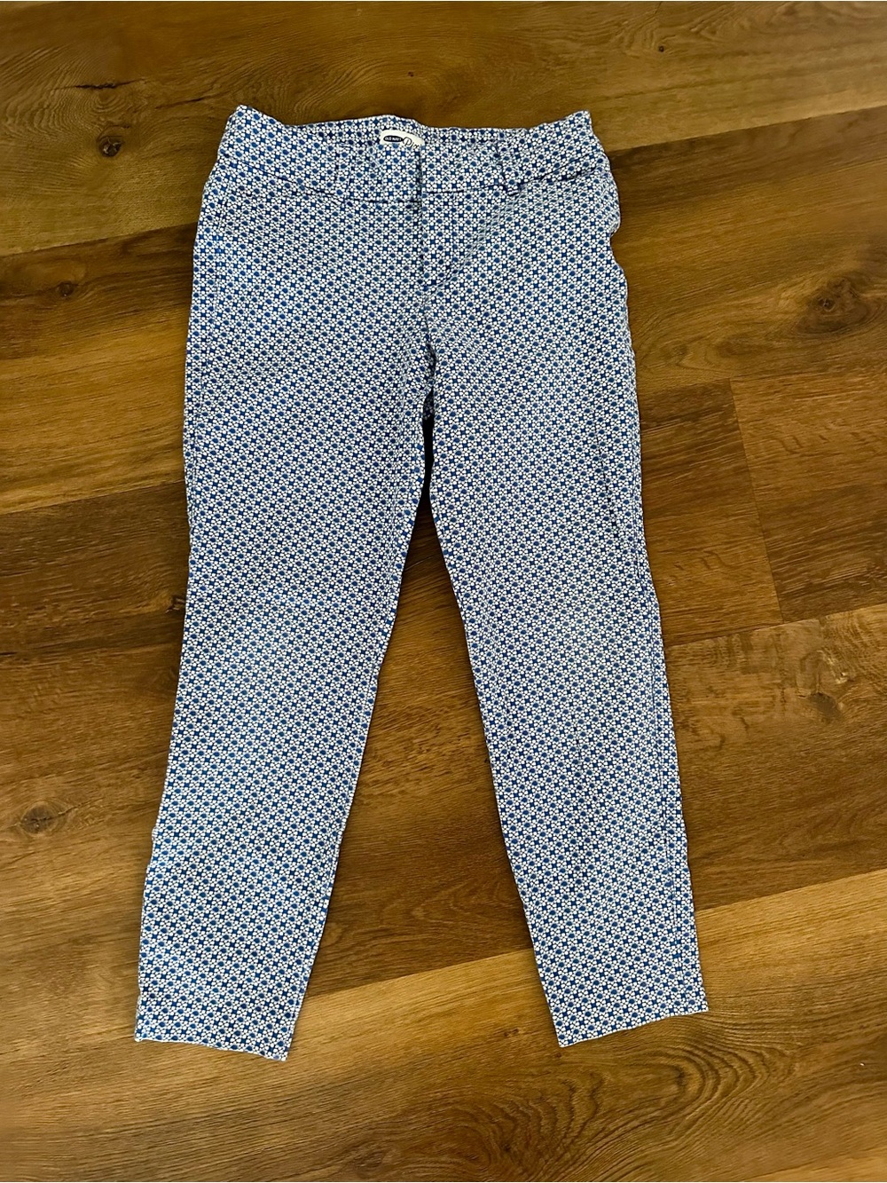 Old Navy Pixie Pants Blue and White Geometric Floral Print Size 4